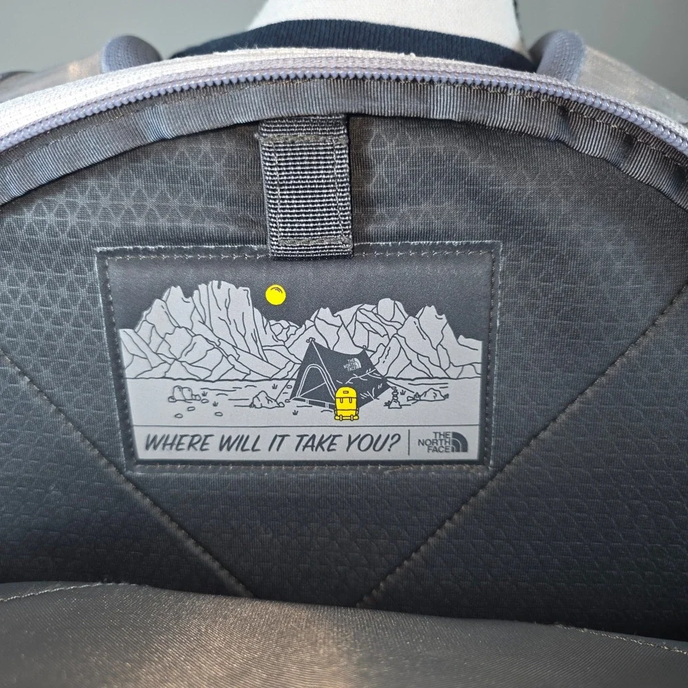 The North Face Borealis Backpack Heather Gray FlexVent OS Hiking Travel Outdoor